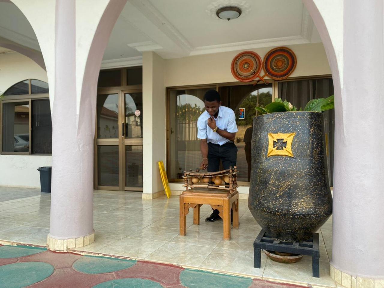 Prestige Guesthouse ,Ksi Κούμασι Εξωτερικό φωτογραφία