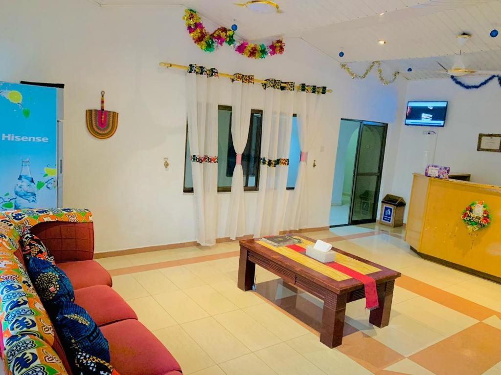 Prestige Guesthouse ,Ksi Κούμασι Εξωτερικό φωτογραφία